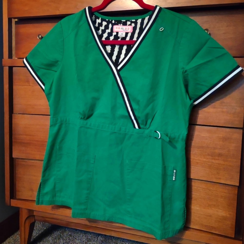 Koi scrub top